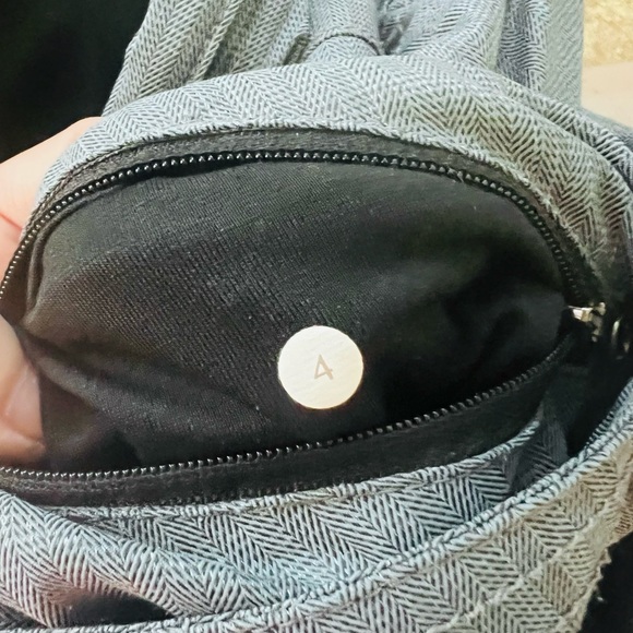 LULULEMON APRES RUN ANORAK GREY - Picture 5 of 5